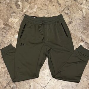 Under Armour Men's Green Joggers -NWT - size large